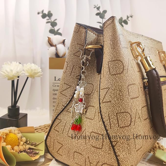 Cute Keychain Aesthetic Y2K Keychain Accessories Heart Butterfly Strawberry Bear Key Chain for Keys Bags Women Gifts