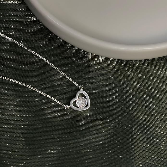 Airmb Cute Heart Necklace for Women Gold/Silver Plated Heart Pendant Choker Necklaces Tendy Love Heart Chain Necklace Dainty Gold/Silver Necklace Jewelry Gifts for Women