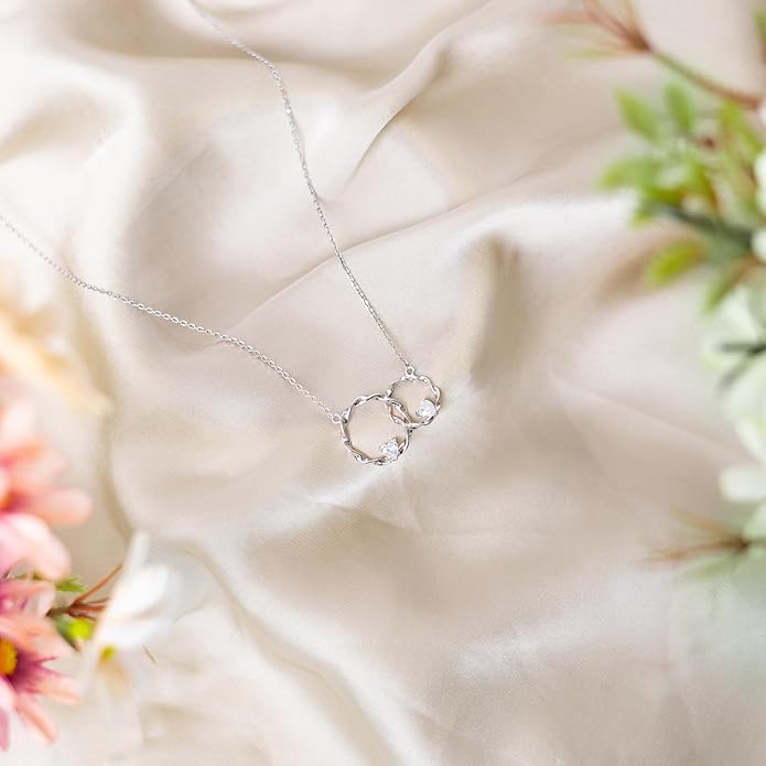 Suavell Sister Necklace - Sterling Silver Interlocking Double Circle Necklace - Birthday Gift for Sister - Maid of Honor Gift