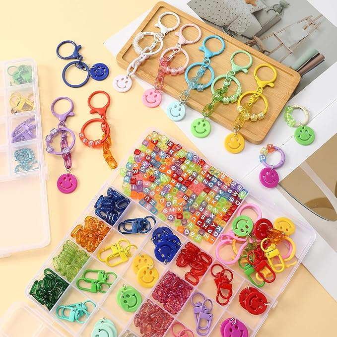 nikkiGuo Acrylic Bear Bead Chain Buckle Bracelet Necklace Jewelry DIY Necklace, Mask, and Eyewear Chain Making Kit Colorful Chain Buckle (Smiling Keychain)