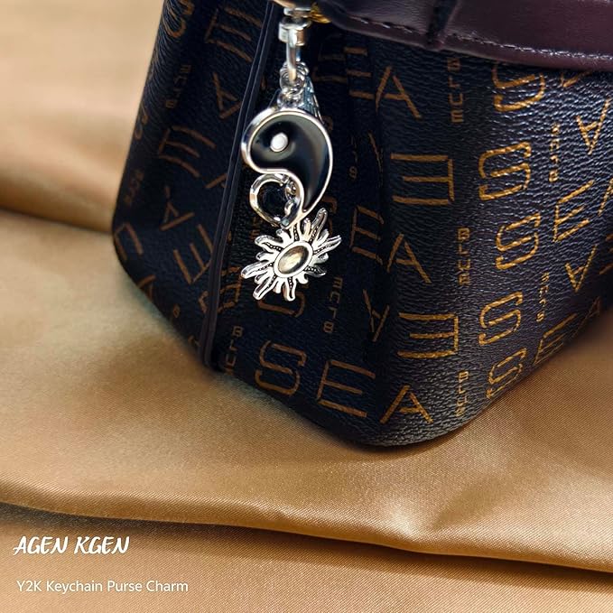 Novelty keychains Aesthetic Y2K Keychain Charms Stylish Keychains Accessories for Women Bag Purse Gifts