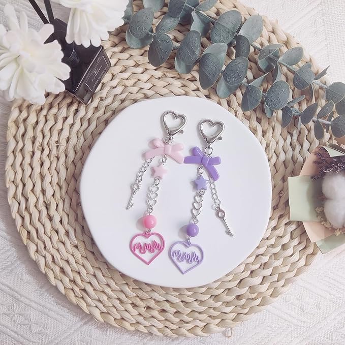 Cute Keychain Aesthetic Y2K Keychain Accessories Heart Butterfly Strawberry Bear Key Chain for Keys Bags Women Gifts