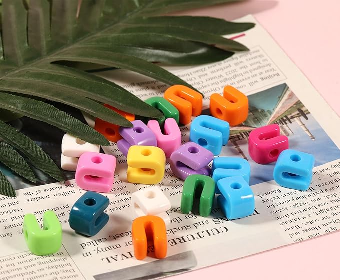 40 PCS Letter Beads 3D Acrylic 21mm x 16mm U Loose for Jewelry Making Bracelet Necklaces Keychain Phone Bag Chain Key Chains(Mixed Color U)