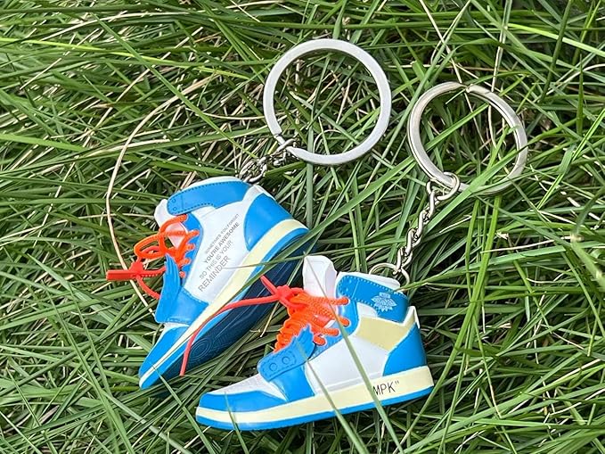 MPK 3D Mini Shoe Keychain,Sneaker Shoe lovers Keychainirthday Birthday Party Mystery Goodie Bag Prizes