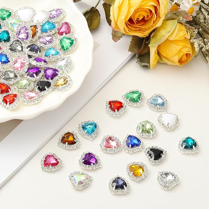 PATIKIL 30PCS Heart Rhinestones, Sew on Rhinestones Buttons Crystal Heart Nail Charm Embellishment Flatback Diamond for Sewing DIY Clothing Wedding, Red