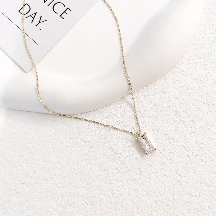 Luxval Diamond Pendant Gold Necklace for Women，Dainty 18k Gold Plated Choker Necklaces Simple Gold Jewelry Gifts for Women Girls