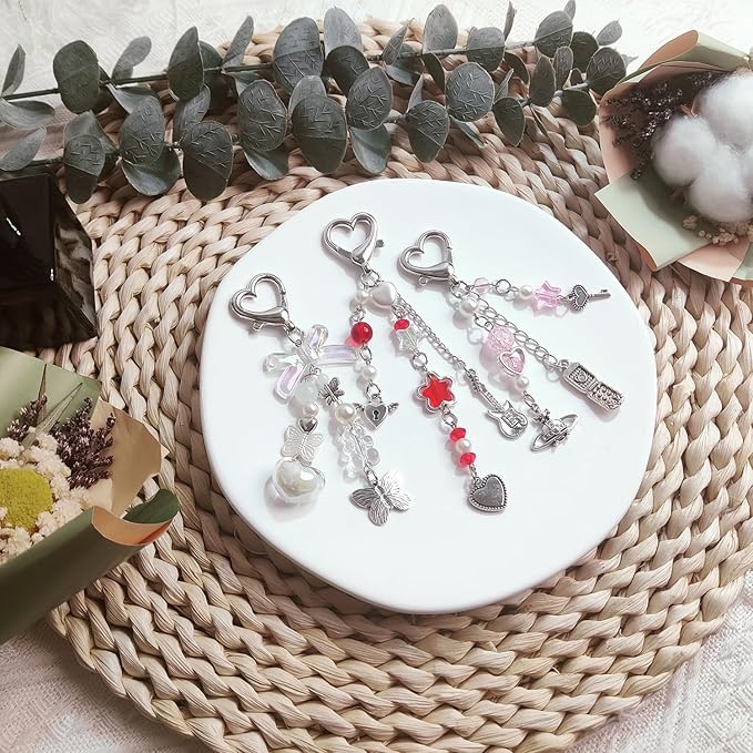 Cute Keychain Aesthetic Y2K Keychain Accessories Heart Butterfly Strawberry Bear Key Chain for Keys Bags Women Gifts