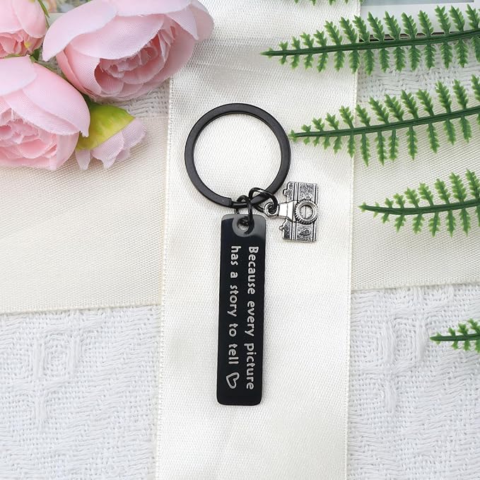 Camera Keychain,Photographer Keychain with Camera Charm,Photography Gift with Inspirational Quote for Photographers
