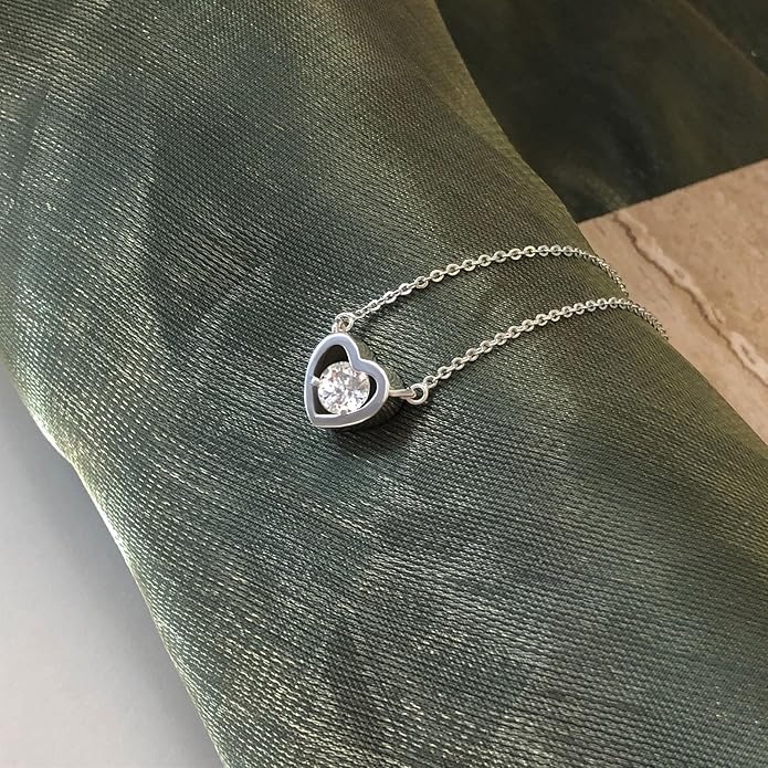 Airmb Cute Heart Necklace for Women Gold/Silver Plated Heart Pendant Choker Necklaces Tendy Love Heart Chain Necklace Dainty Gold/Silver Necklace Jewelry Gifts for Women