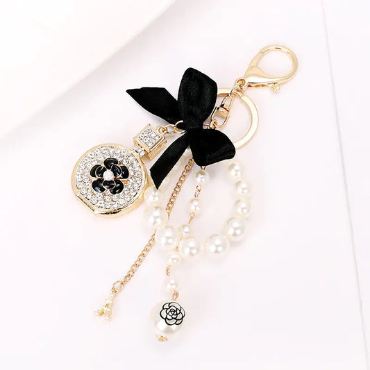 Elegant Imitation Pearl Flower Keychain for Women
